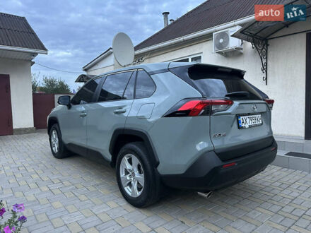 Тойота РАВ 4 2021 в Изюме на Automoto.ua Зеленый Тойота РАВ 4, объемом двигателя 1.99 л и пробегом 22 тыс. км за 31200 $, фото 1 на Automoto.ua