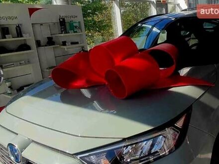 Зеленый Тойота РАВ 4, объемом двигателя 2.49 л и пробегом 10 тыс. км за 38500 $, фото 1 на Automoto.ua