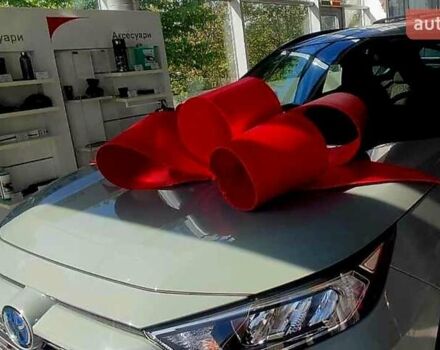 Зеленый Тойота РАВ 4, объемом двигателя 2.49 л и пробегом 10 тыс. км за 38500 $, фото 1 на Automoto.ua