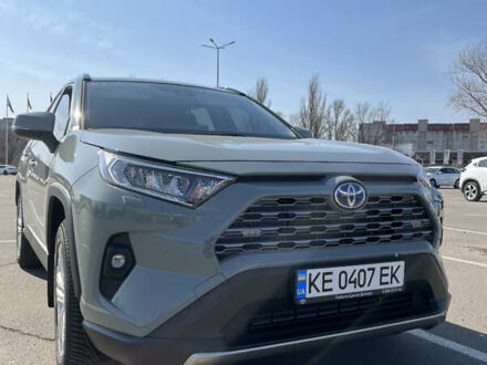 Тойота РАВ 4 2024 у Дніпро (Дніпропетровську) на Automoto.ua Зелений Тойота РАВ 4, об'ємом двигуна 2.49 л та пробігом 3 тис. км за 41500 $, фото 1 на Automoto.ua