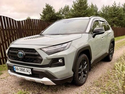 Зелений Тойота РАВ 4, об'ємом двигуна 2.49 л та пробігом 12 тис. км за 49998 $, фото 1 на Automoto.ua