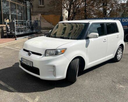 Белый Тойота Сцион, объемом двигателя 2.4 л и пробегом 164 тыс. км за 8000 $, фото 2 на Automoto.ua