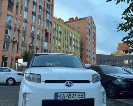 Белый Тойота Сцион, объемом двигателя 2.4 л и пробегом 164 тыс. км за 8000 $, фото 3 на Automoto.ua