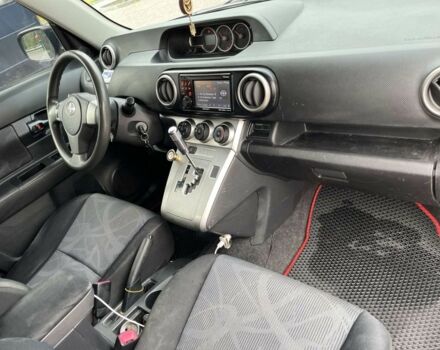 Черный Тойота Сцион, объемом двигателя 2.5 л и пробегом 230 тыс. км за 7000 $, фото 3 на Automoto.ua