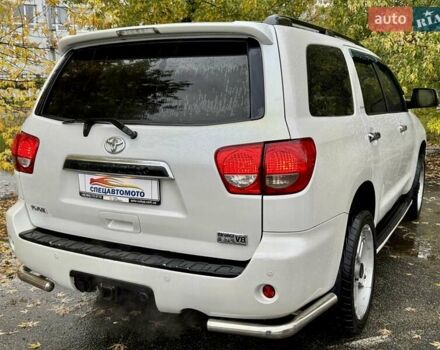 Тойота Секвойя 2008 в Киеве на Automoto.ua Белый Тойота Секвойя, объемом двигателя 5.7 л и пробегом 195 тыс. км за 19990 $, фото 13 на Automoto.ua