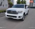 Белый Тойота Секвойя, объемом двигателя 5.7 л и пробегом 250 тыс. км за 24500 $, фото 12 на Automoto.ua