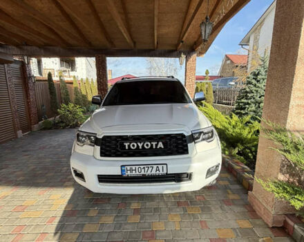 Білий Тойота Секвойя, об'ємом двигуна 5.7 л та пробігом 257 тис. км за 21999 $, фото 2 на Automoto.ua