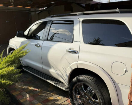 Білий Тойота Секвойя, об'ємом двигуна 5.7 л та пробігом 257 тис. км за 21999 $, фото 24 на Automoto.ua