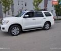 Белый Тойота Секвойя, объемом двигателя 5.7 л и пробегом 250 тыс. км за 24500 $, фото 14 на Automoto.ua