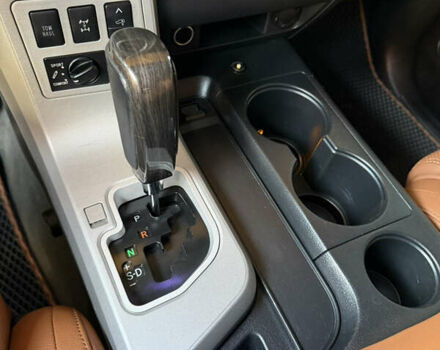 Білий Тойота Секвойя, об'ємом двигуна 5.7 л та пробігом 257 тис. км за 21999 $, фото 13 на Automoto.ua