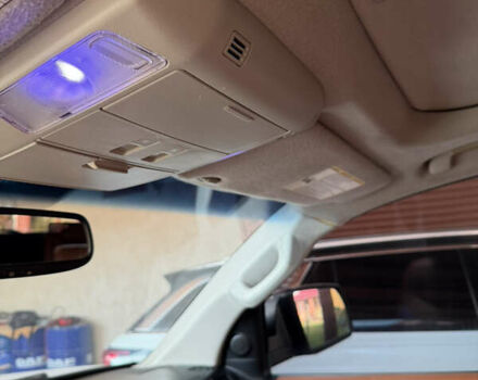 Білий Тойота Секвойя, об'ємом двигуна 5.7 л та пробігом 257 тис. км за 21999 $, фото 12 на Automoto.ua