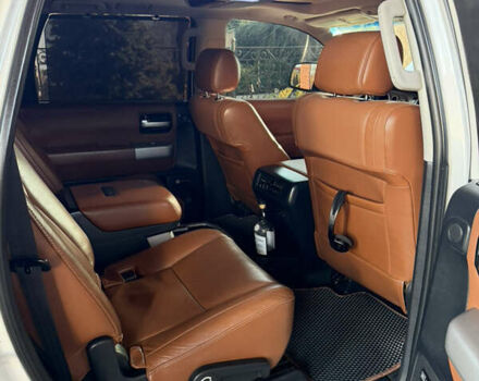 Білий Тойота Секвойя, об'ємом двигуна 5.7 л та пробігом 257 тис. км за 21999 $, фото 39 на Automoto.ua