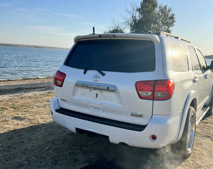 Білий Тойота Секвойя, об'ємом двигуна 5.7 л та пробігом 257 тис. км за 21999 $, фото 50 на Automoto.ua