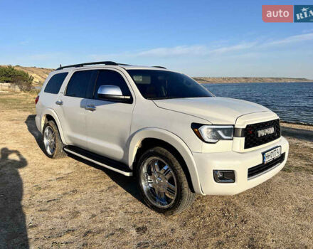 Білий Тойота Секвойя, об'ємом двигуна 5.7 л та пробігом 257 тис. км за 21999 $, фото 48 на Automoto.ua