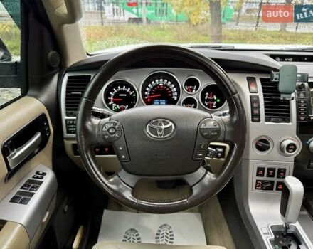 Тойота Секвойя 2008 в Киеве на Automoto.ua Белый Тойота Секвойя, объемом двигателя 5.7 л и пробегом 195 тыс. км за 19990 $, фото 29 на Automoto.ua