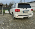 Белый Тойота Секвойя, объемом двигателя 5.7 л и пробегом 295 тыс. км за 18888 $, фото 2 на Automoto.ua