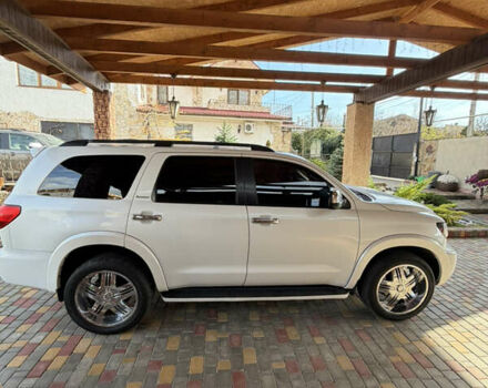 Білий Тойота Секвойя, об'ємом двигуна 5.7 л та пробігом 257 тис. км за 21999 $, фото 6 на Automoto.ua