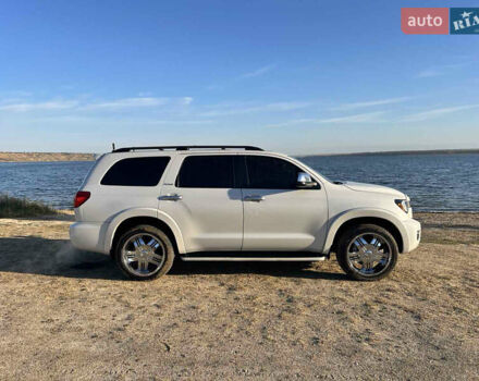 Білий Тойота Секвойя, об'ємом двигуна 5.7 л та пробігом 257 тис. км за 21999 $, фото 47 на Automoto.ua