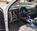 Белый Тойота Секвойя, объемом двигателя 5.7 л и пробегом 250 тыс. км за 24500 $, фото 16 на Automoto.ua