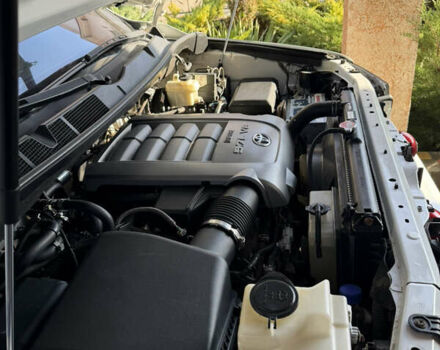 Білий Тойота Секвойя, об'ємом двигуна 5.7 л та пробігом 257 тис. км за 21999 $, фото 42 на Automoto.ua