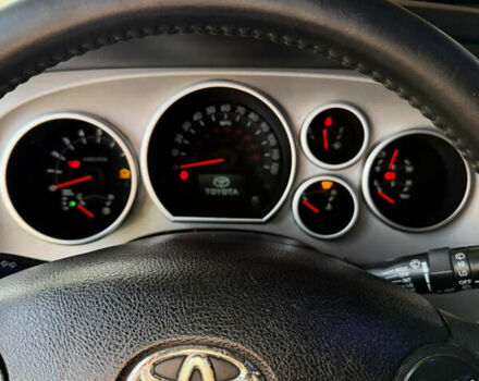 Білий Тойота Секвойя, об'ємом двигуна 5.7 л та пробігом 257 тис. км за 21999 $, фото 18 на Automoto.ua