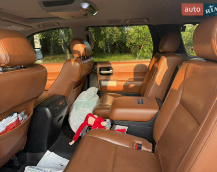 Белый Тойота Секвойя, объемом двигателя 5.7 л и пробегом 313 тыс. км за 17500 $, фото 11 на Automoto.ua