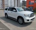 Белый Тойота Секвойя, объемом двигателя 5.7 л и пробегом 250 тыс. км за 24500 $, фото 9 на Automoto.ua
