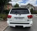 Белый Тойота Секвойя, объемом двигателя 5.7 л и пробегом 341 тыс. км за 24999 $, фото 7 на Automoto.ua