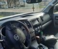 Белый Тойота Секвойя, объемом двигателя 5.66 л и пробегом 170 тыс. км за 26000 $, фото 2 на Automoto.ua
