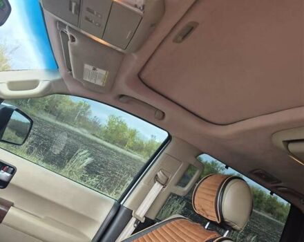 Білий Тойота Секвойя, об'ємом двигуна 5.7 л та пробігом 295 тис. км за 26500 $, фото 29 на Automoto.ua