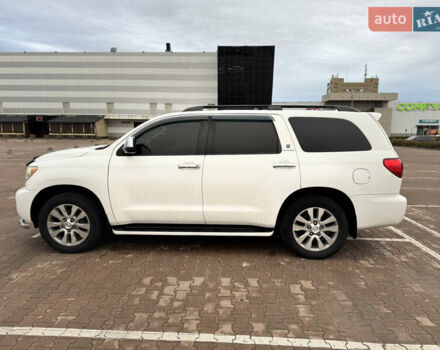 Белый Тойота Секвойя, объемом двигателя 5.7 л и пробегом 278 тыс. км за 20500 $, фото 4 на Automoto.ua