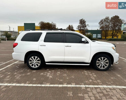 Белый Тойота Секвойя, объемом двигателя 5.7 л и пробегом 278 тыс. км за 20500 $, фото 5 на Automoto.ua