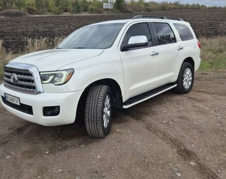 Білий Тойота Секвойя, об'ємом двигуна 5.7 л та пробігом 295 тис. км за 26500 $, фото 1 на Automoto.ua
