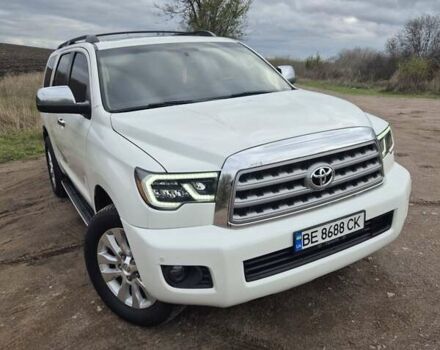Білий Тойота Секвойя, об'ємом двигуна 5.7 л та пробігом 295 тис. км за 26500 $, фото 4 на Automoto.ua