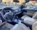 Белый Тойота Секвойя, объемом двигателя 4.66 л и пробегом 183 тыс. км за 25500 $, фото 11 на Automoto.ua