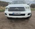 Білий Тойота Секвойя, об'ємом двигуна 5.7 л та пробігом 295 тис. км за 26500 $, фото 1 на Automoto.ua