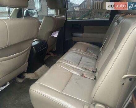 Белый Тойота Секвойя, объемом двигателя 4.66 л и пробегом 183 тыс. км за 25500 $, фото 15 на Automoto.ua