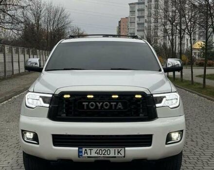 Белый Тойота Секвойя, объемом двигателя 5.7 л и пробегом 268 тыс. км за 26999 $, фото 5 на Automoto.ua