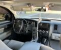 Белый Тойота Секвойя, объемом двигателя 5.66 л и пробегом 280 тыс. км за 23500 $, фото 17 на Automoto.ua