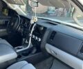 Белый Тойота Секвойя, объемом двигателя 5.66 л и пробегом 280 тыс. км за 23500 $, фото 19 на Automoto.ua