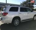 Белый Тойота Секвойя, объемом двигателя 5.7 л и пробегом 190 тыс. км за 32000 $, фото 4 на Automoto.ua