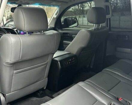 Белый Тойота Секвойя, объемом двигателя 5.7 л и пробегом 268 тыс. км за 26999 $, фото 31 на Automoto.ua