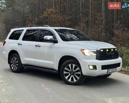 Белый Тойота Секвойя, объемом двигателя 5.7 л и пробегом 268 тыс. км за 26999 $, фото 16 на Automoto.ua