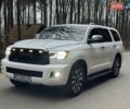 Белый Тойота Секвойя, объемом двигателя 5.7 л и пробегом 268 тыс. км за 26999 $, фото 13 на Automoto.ua