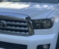 Белый Тойота Секвойя, объемом двигателя 5.6 л и пробегом 315 тыс. км за 25000 $, фото 13 на Automoto.ua