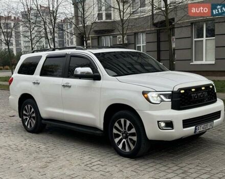 Белый Тойота Секвойя, объемом двигателя 5.7 л и пробегом 268 тыс. км за 26999 $, фото 6 на Automoto.ua