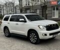 Белый Тойота Секвойя, объемом двигателя 5.7 л и пробегом 268 тыс. км за 26999 $, фото 6 на Automoto.ua