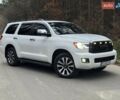 Белый Тойота Секвойя, объемом двигателя 5.7 л и пробегом 268 тыс. км за 26999 $, фото 17 на Automoto.ua