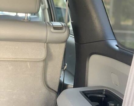 Белый Тойота Секвойя, объемом двигателя 5.6 л и пробегом 315 тыс. км за 25000 $, фото 17 на Automoto.ua