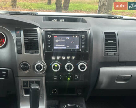 Белый Тойота Секвойя, объемом двигателя 5.7 л и пробегом 213 тыс. км за 25500 $, фото 30 на Automoto.ua